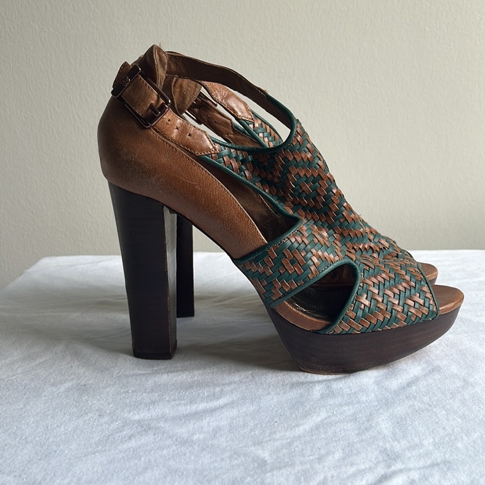 Elliott Lucca green and brown leather woven stacked heels - Picture 4 of 9